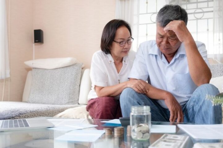 Elderly Couple Money Problems in Alzheimer's Disease